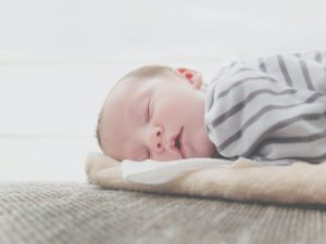 Como ajudar a criança a dormir sozinha?